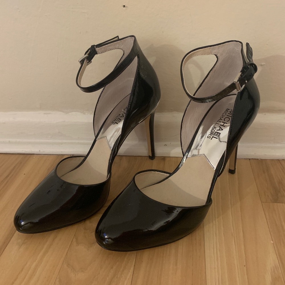Black Micheal Kors ankle strap heels - Picture 1 of 8
